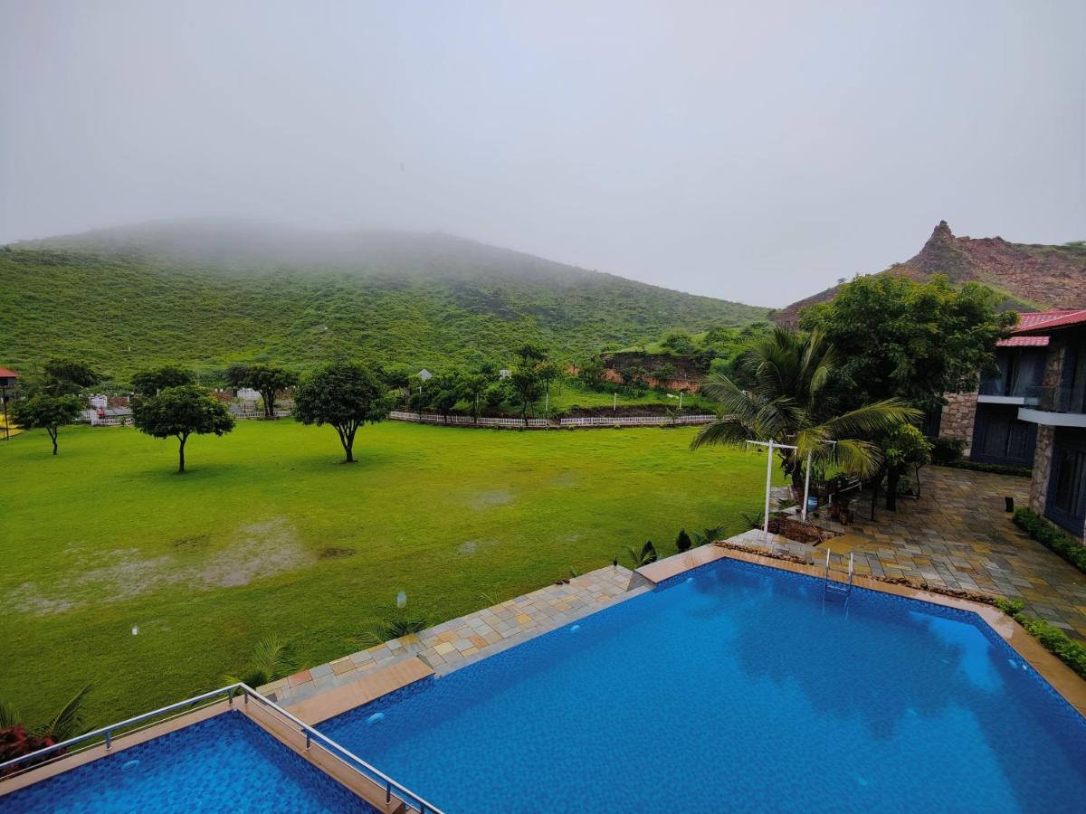 The Divine Hills Resort Nai Exterior photo